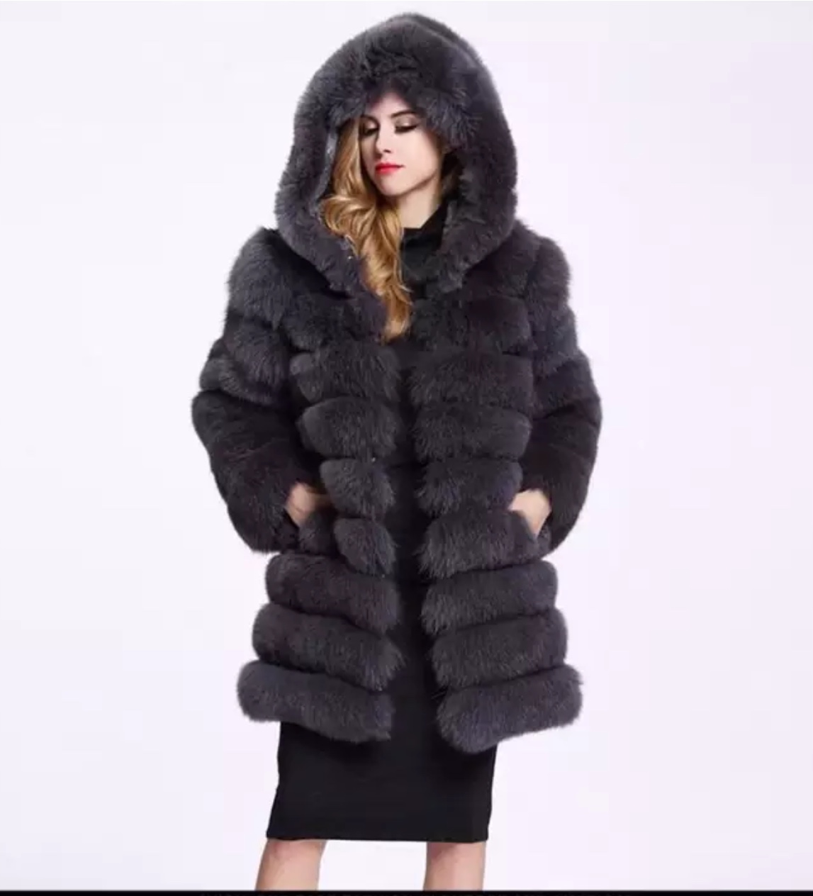 manteau noir capuche fourrure femme