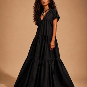 Robe Noire Élégance Luxe