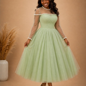 Robe en tulle élégante avec perles